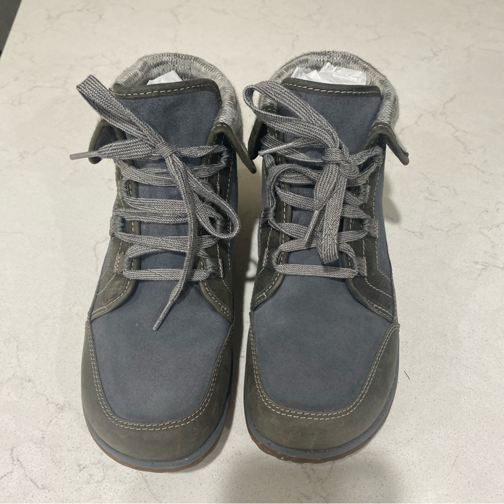 Chaco Gray Knit Lined Footwear